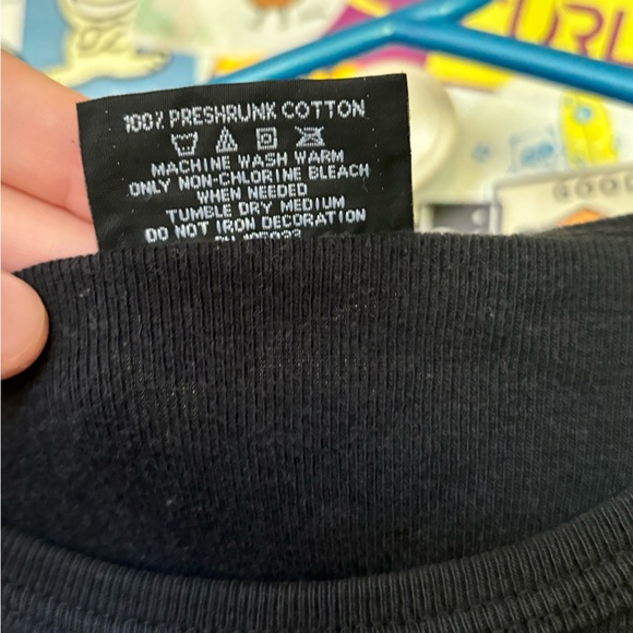 Vintage Willie Nelson Concert Tee - Picture 7 of 7